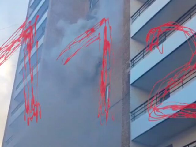 Мчс пожар. Пожарный. Пожар в москве. Пожар в здании. Пожар в москве 11 апреля.