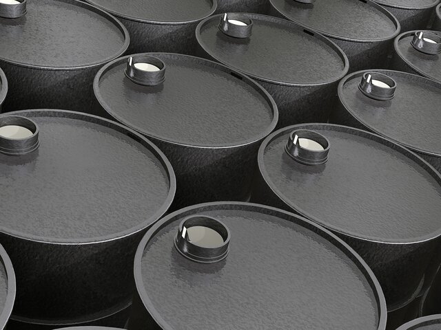 ЕС окончательно утвердил ценовой потолок на нефть из РФ в 60 долларов за баррель