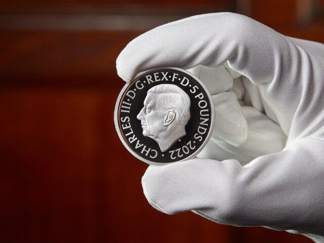 Первые монеты с изображением Карла III поступили в обращение в Великобритании