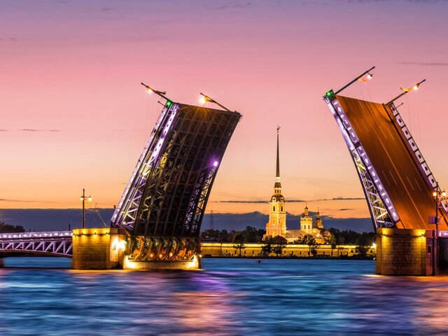 В Санкт-Петербурге решили не вводить курортный сбор для туристов в 2023 году