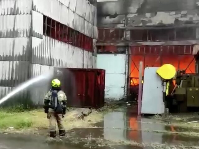 Открытое горение на складе с пряжей в Ростове-на-Дону ликвидировали