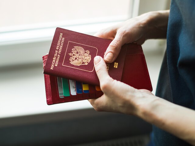 Прием заявлений на выдачу биометрических загранпаспортов возобновят с 1 июня