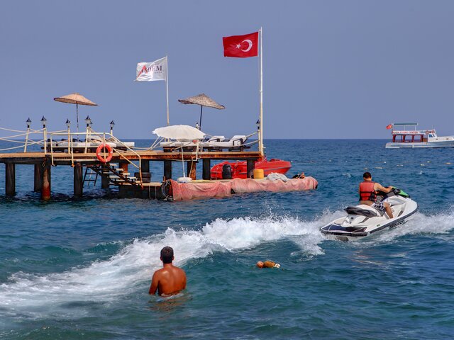 Туристы из РФ рассказали о поведении поляков на курортах Турции