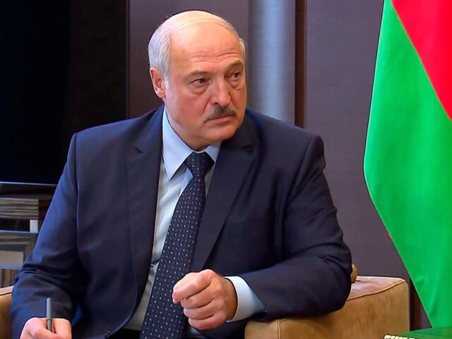 Лукашенко поблагодарил Путина за размещение в Белоруссии тактического ядерного оружия