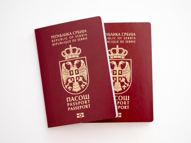 Сербия отказалась от идеи выдавать паспорта россиянам, прожившим в стране год
