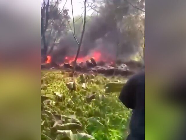 Вертолет загорелся и разбился в Брянской области