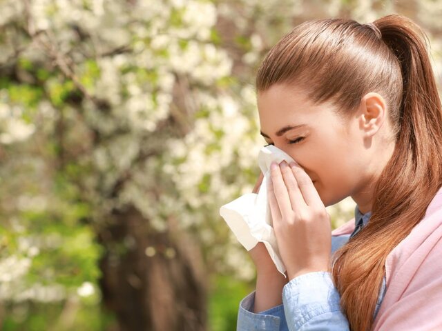 Эксперт рассказал, что не стоит есть при аллергии на пыльцу