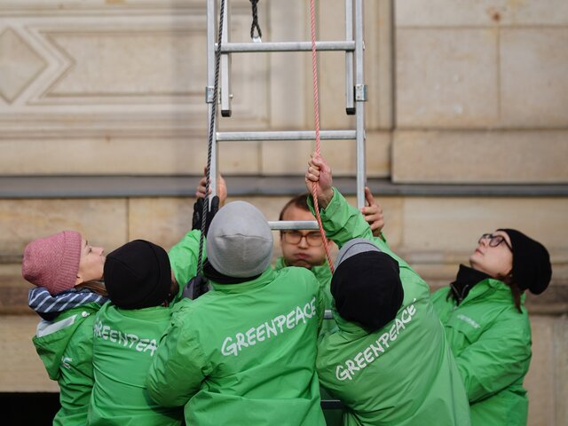 Генпрокуратура РФ признала нежелательной деятельность Greenpeace в стране