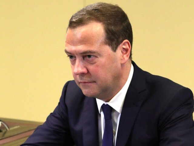 Медведев прибыл с рабочим визитом во Вьетнам