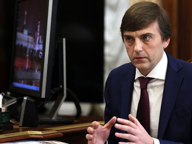 Глава Минпросвещения РФ заявил, что Запад добивается своих целей политическим давлением