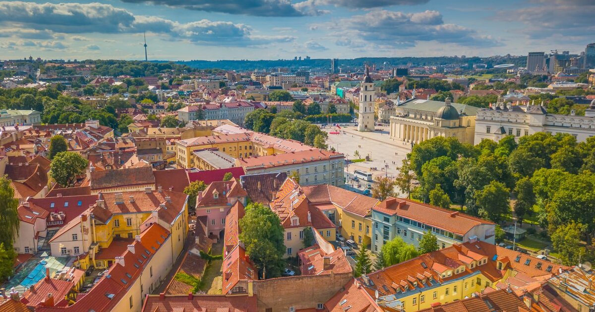 Вильнюс 18. Литва старый город вильнюс. Таллин город население. Вильнюс ул антокольского, д. Ступелис литва.