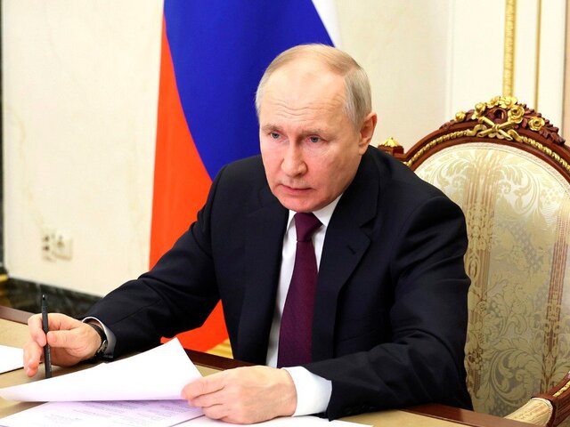 Путин заявил, что Россия планирует развивать Северный морской путь вместе с партнерами