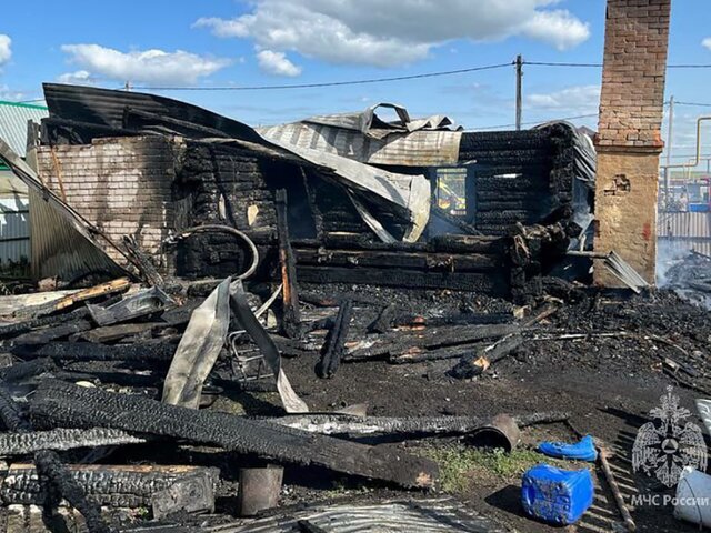 Прокуратура организовала проверку после пожара с 7 погибшими в частном доме в Татарстане