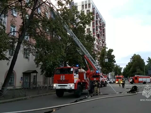 Открытое горение ликвидировали в жилом доме в Казани