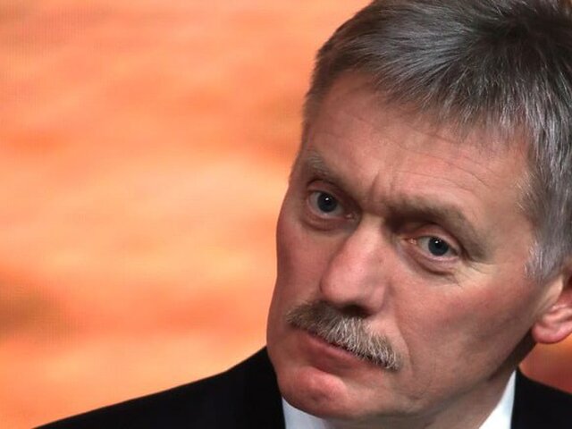 Песков заявил, что в Кремле не обсуждают введение военного положения в РФ