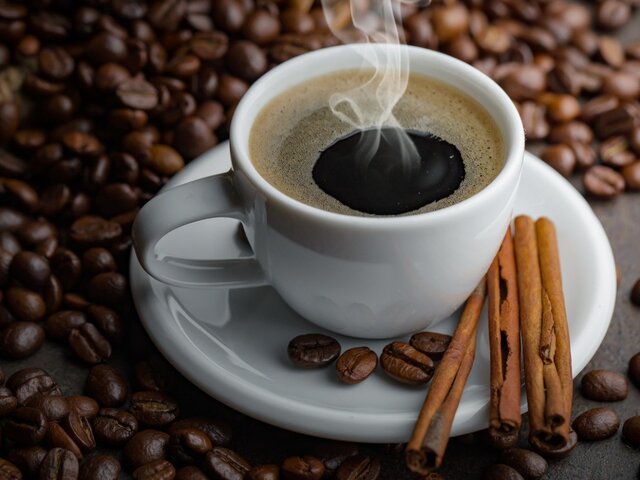Диетолог призвала россиян не пить кофе натощак