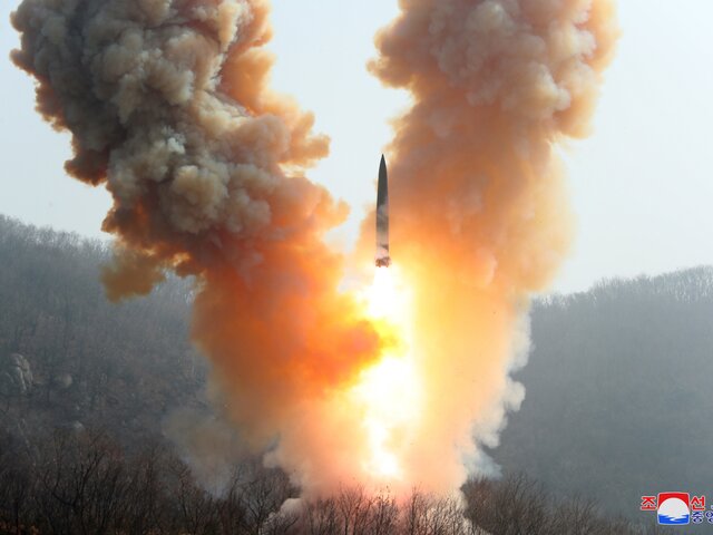 Ракета КНДР исчезла с радаров, могла взорваться или преждевременно упасть – СМИ