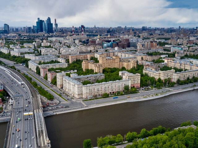Москвичам пообещали нежаркую погоду в начале июня