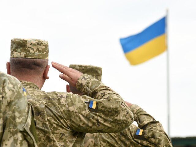 У Киева пока недостаточно оружия для успешного наступления – замглавы офиса Зеленского