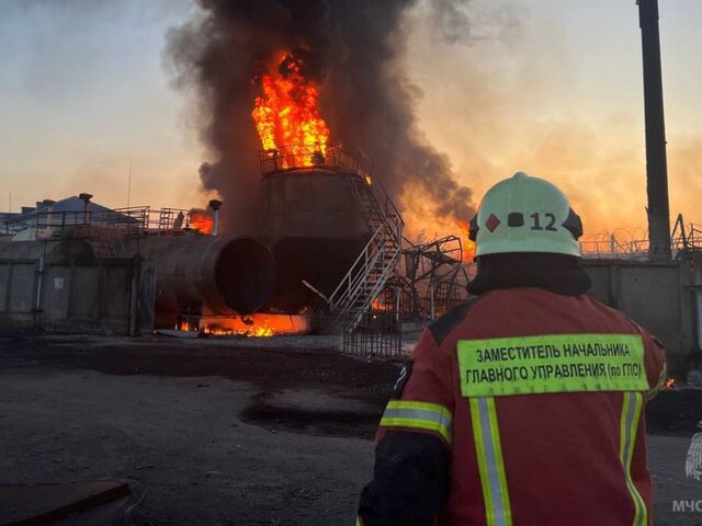 Пожар на складе с горючим в Уфе локализовали на площади 500 квадратных метров