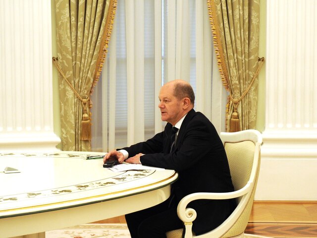 В Кремле опровергли планы на телефонный разговор Путина с Шольцем