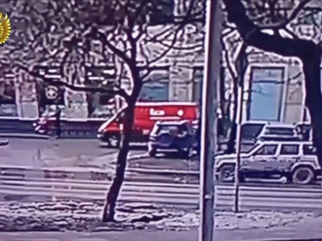 В Москве автомобиль насмерть сбил мужчину при движении задним ходом