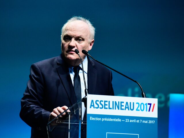 Французский политик Асселино назвал санкции ЕС против России нескончаемой шуткой