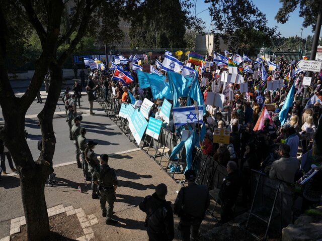 Протестующие в Израиле прорвались к резиденции Нетаньяху после отставки главы Минобороны