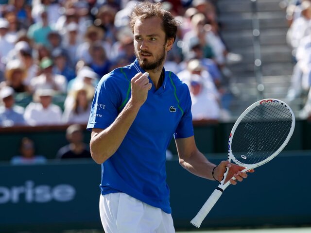 Российский теннисист Медведев вышел в третий круг турнира в Майами
