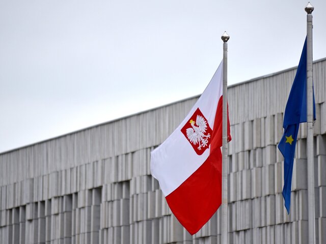 Во Франции назвали сумасшедшим заявление посла Польши о конфликте с Россией