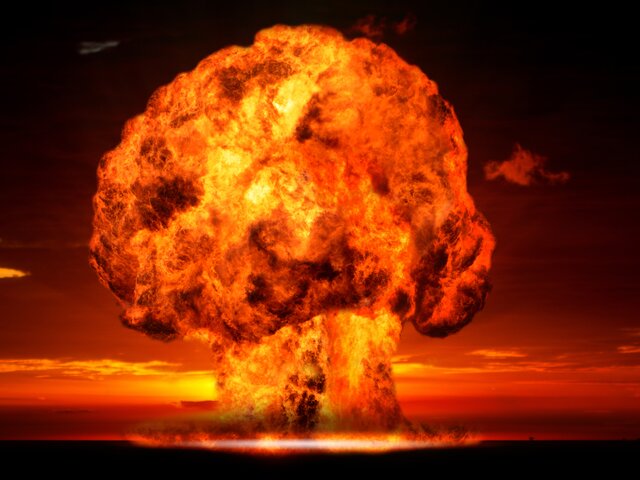 Шойгу предупредил об угрозе ядерного столкновения после слов о поставках снарядов с ураном