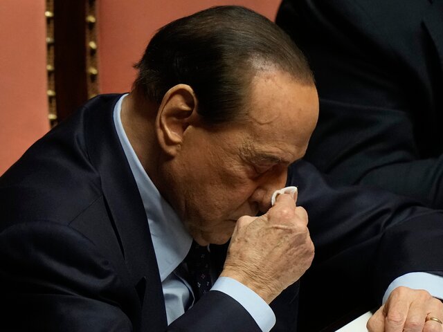 Берлускони госпитализировали из-за легочной инфекции на фоне лейкемии