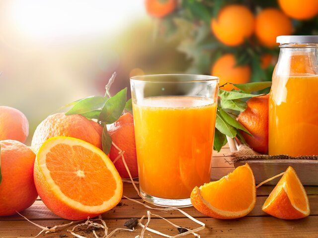 Врач предупредил о неожиданной опасности апельсинового сока