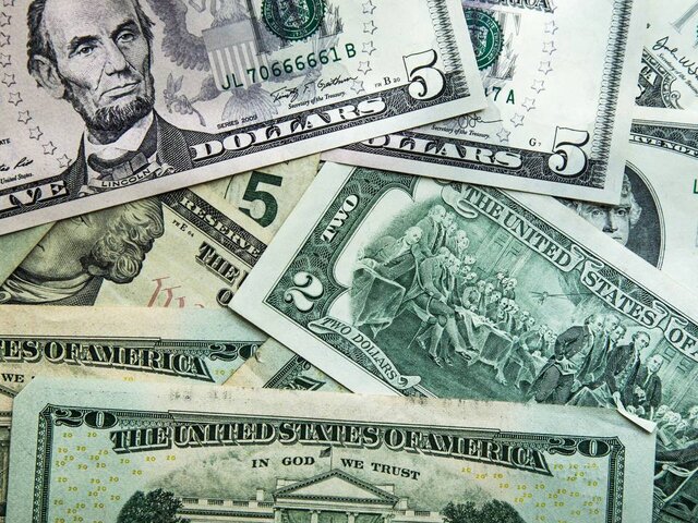 Экономист рассказал, ждать ли резких скачков курса доллара в мае