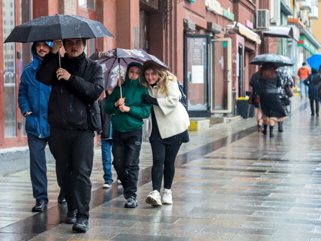 Москвичей предупредили, что солнечную погоду сменят дожди