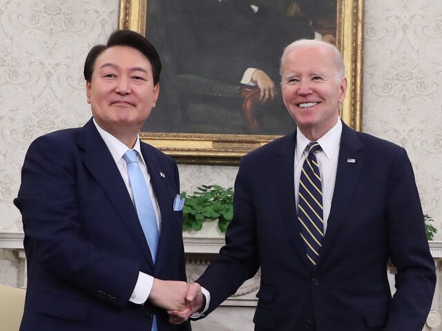 В КНДР назвали визит президента Южной Кореи в США провокацией для разжигания ядерной войны