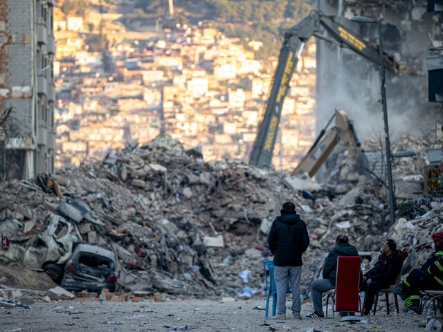 Число погибших при землетрясениях в Турции возросло до 41 156