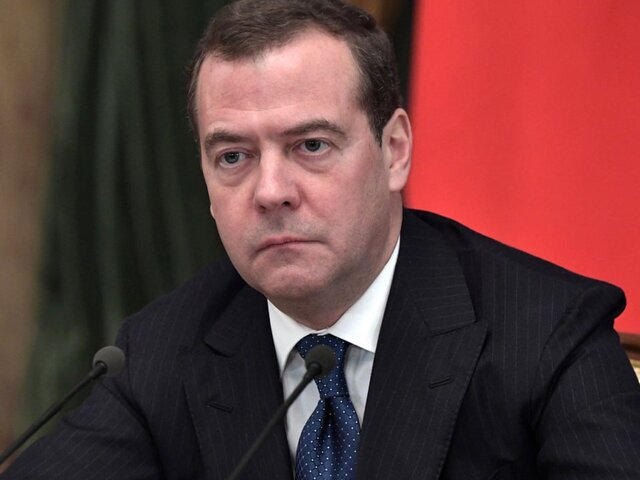 РФ готова защищаться любым оружием, включая ядерное – Медведев