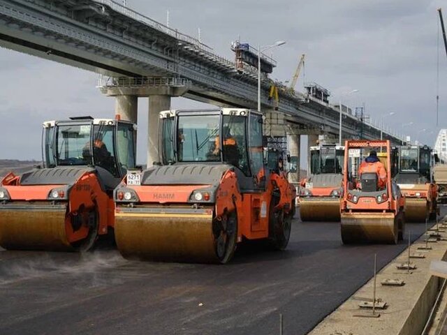 Левую автодорожную часть Крымского моста откроют в конце февраля