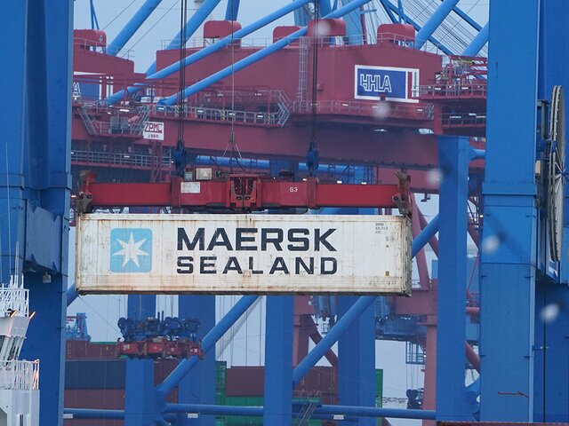 Maersk продала логистические центры в Новороссийске и Петербурге