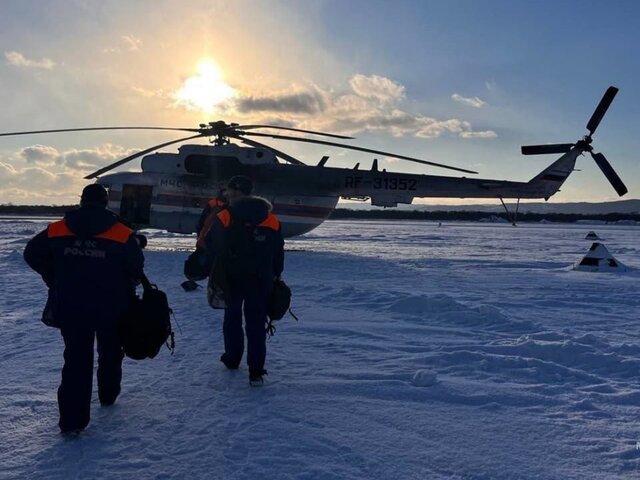 Пилот и пассажир вертолета, потерпевшего аварию на Сахалине, погибли
