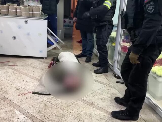 Взявшего заложников в цветочном магазине в центре Москвы задержали
