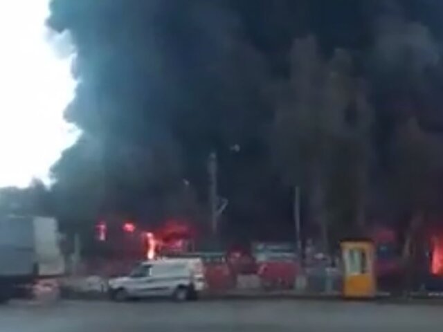 Очевидец пожара в турецком Искендеруне рассказала о распространении огня