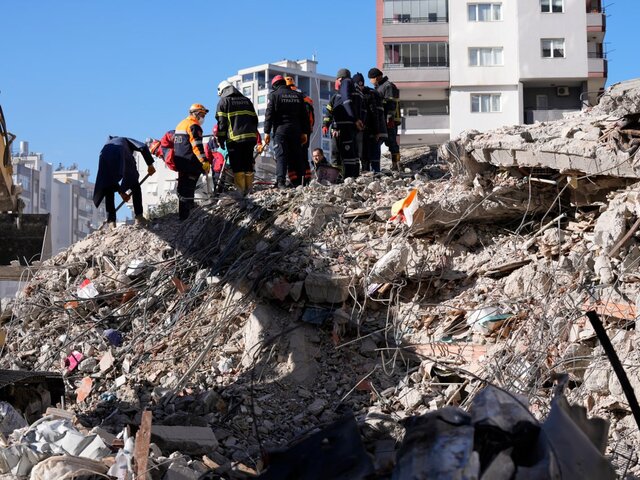 Число погибших при землетрясении в Турции выросло до 3 419
