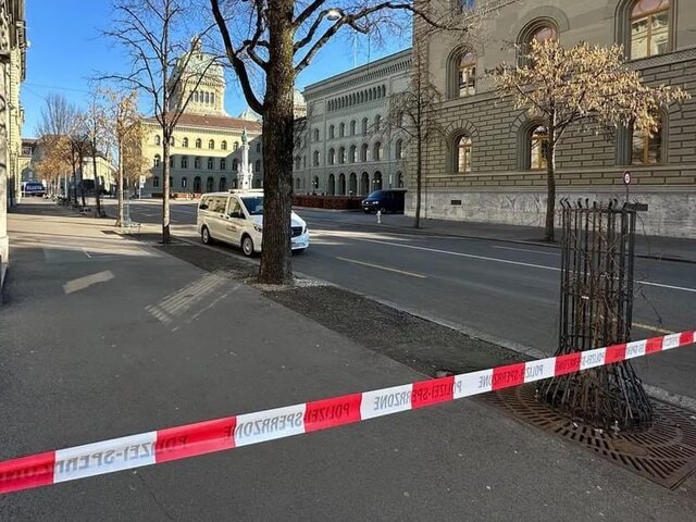 Полиция не обнаружила опасных предметов в подозрительном авто на главной площади Берна