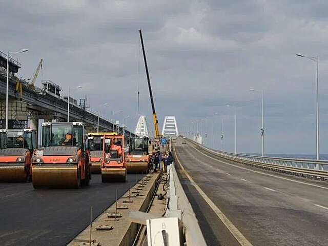 Левую сторону Крымского моста откроют для легковых машин до конца февраля