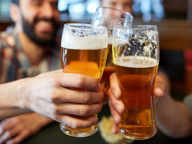 Невролог развеял миф о пользе пива для страдающих деменцией