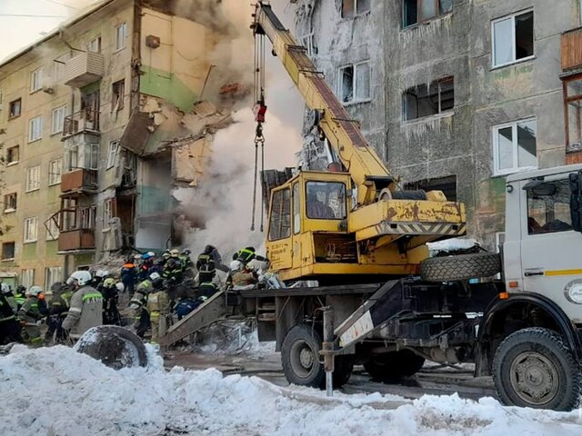 Криминалисты центрального аппарата СК прибыли на место взрыва в Новосибирске