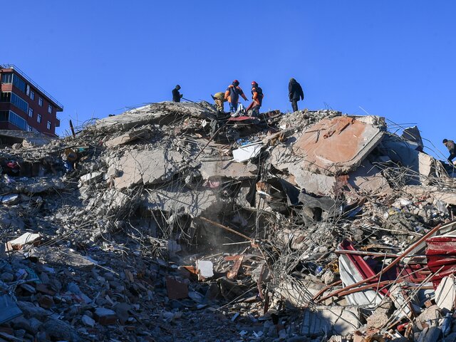 Число жертв землетрясений в Турции превысило 29,5 тыс человек