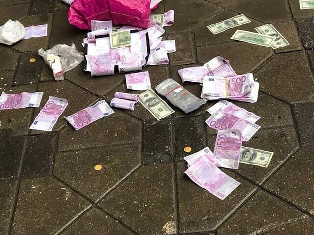 Житель одного из ЖК выбросил деньги из окна во время обыска на северо-востоке Москвы
